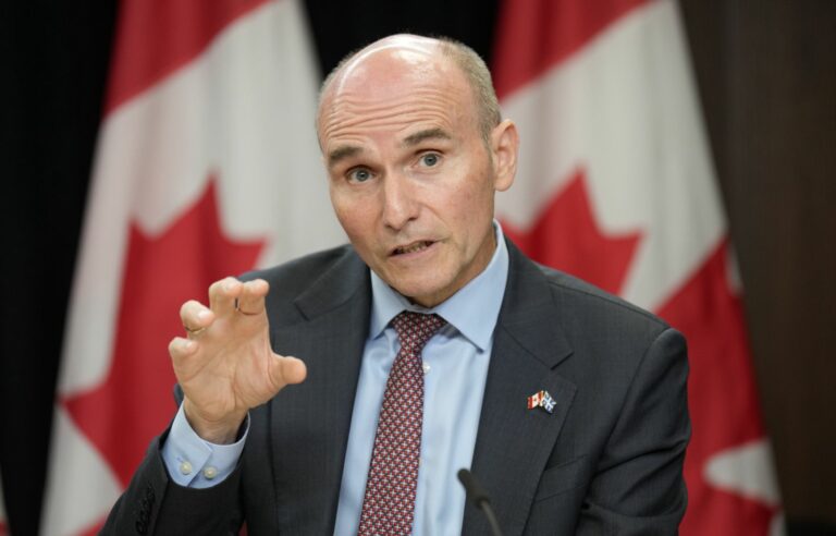 The federal government is ready to disburse its share of the financing for the Quebec tramway, assures Minister Jean-Yves Duclos