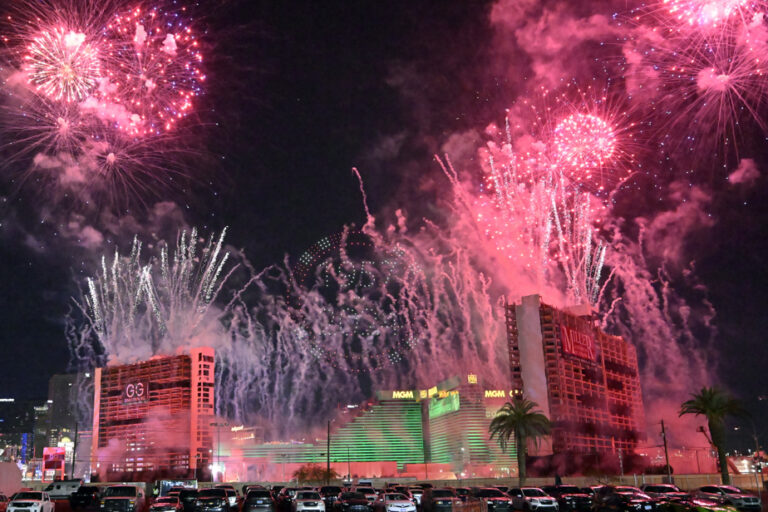 Las Vegas | The last explosive show at the Tropicana hotel