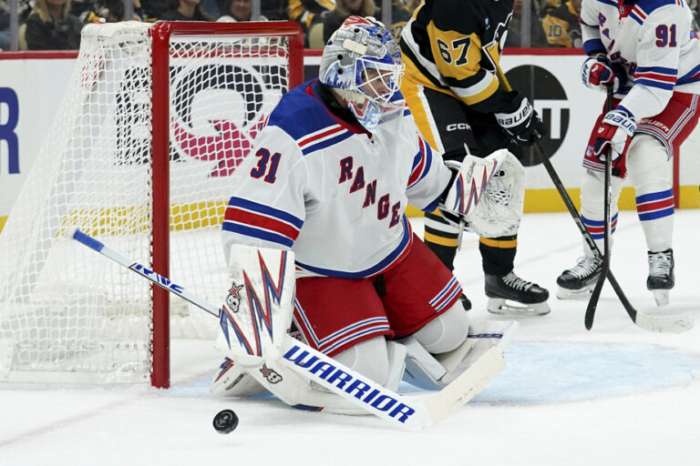 Wednesday in the NHL | Rangers crush Penguins 6-0