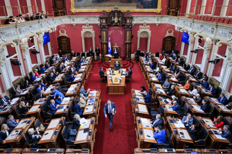 Work-family balance | The PQ and QS want to modernize the National Assembly