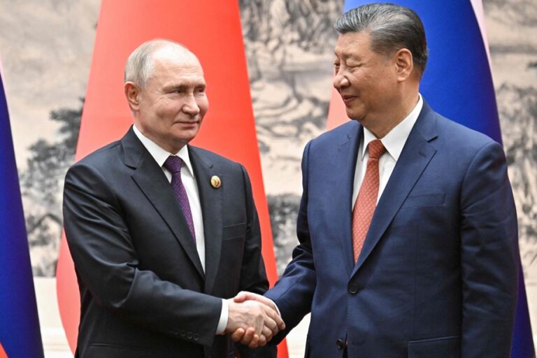 Xi Jinping says he is ready to “develop” Sino-Russian relations