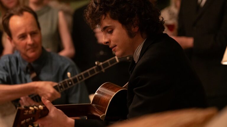 discover the new trailer for the biopic on Bob Dylan with Timothée Chalamet