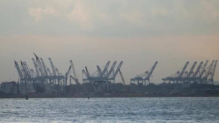 dockworkers at 14 major US ports begin strike after negotiations fail