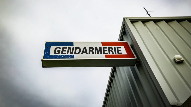 elected officials warn of unpaid rent by the national gendarmerie