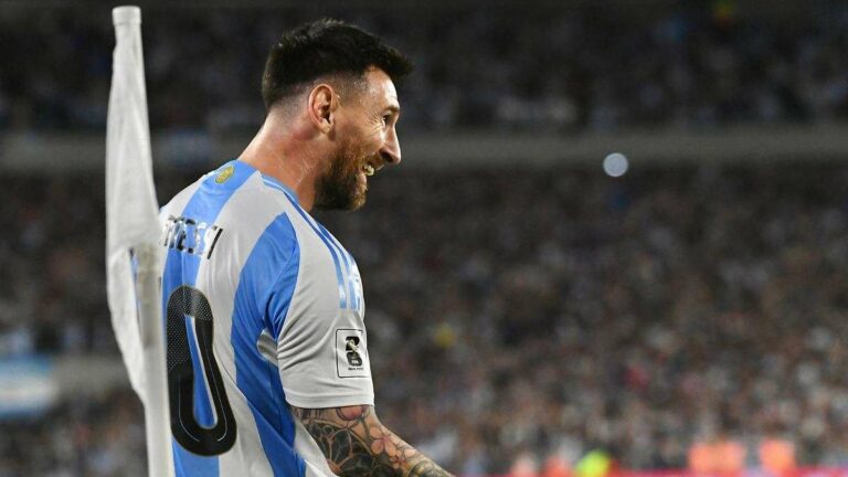 Lionel Messi's spectacular "trickster" match captivates a global audience