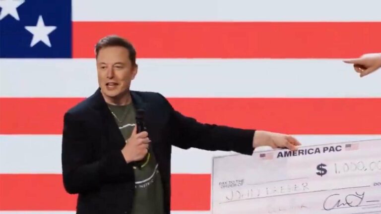 Elon Musk financially supports Americans to elect Donald Trump