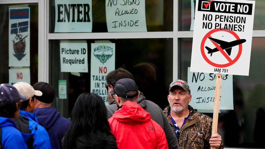 Strike at Boeing: Workers Turn Down 35% Pay Hike