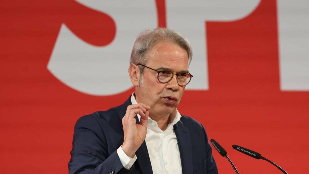 Thuringia's Exploratory Discussions: SPD Doubts 