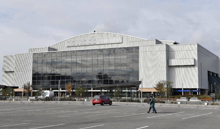 Maintaining an Unused Arena for a Decade: A Sight Unique to This Location