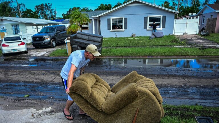 in Florida, Hurricane Milton aggravates the damage already caused by the passage of Helene