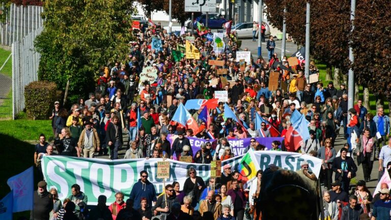 in the Creuse, more than 2,000 people demonstrate against two industrial “mega-projects”