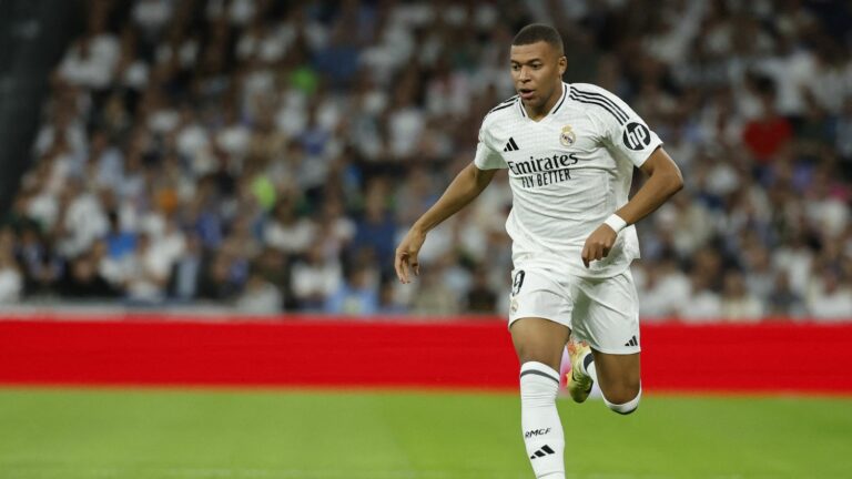 not called up with the France team, Kylian Mbappé played 70 minutes with Real Madrid