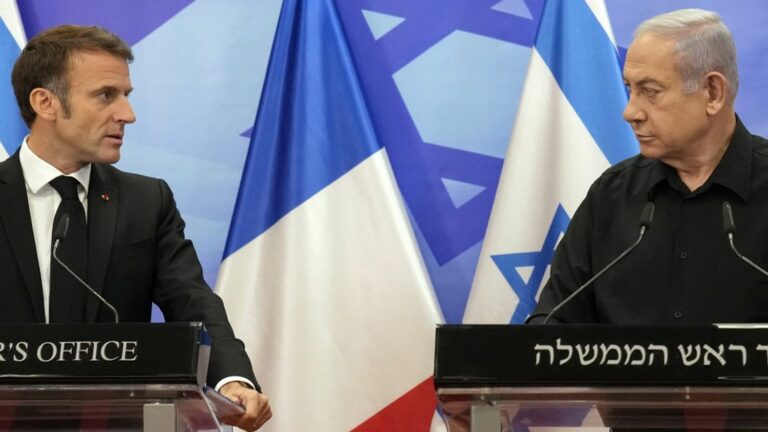 we tell you about the weekend of tensions between Emmanuel Macron and Benjamin Netanyahu