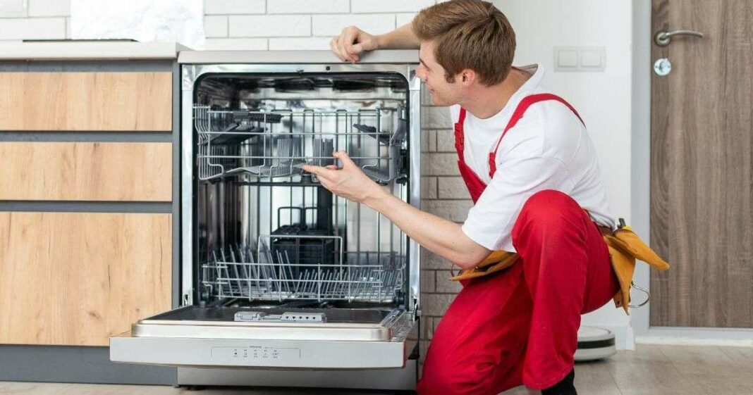 5 Essential Tips from a Repairman to Keep Your Dishwasher Running Well