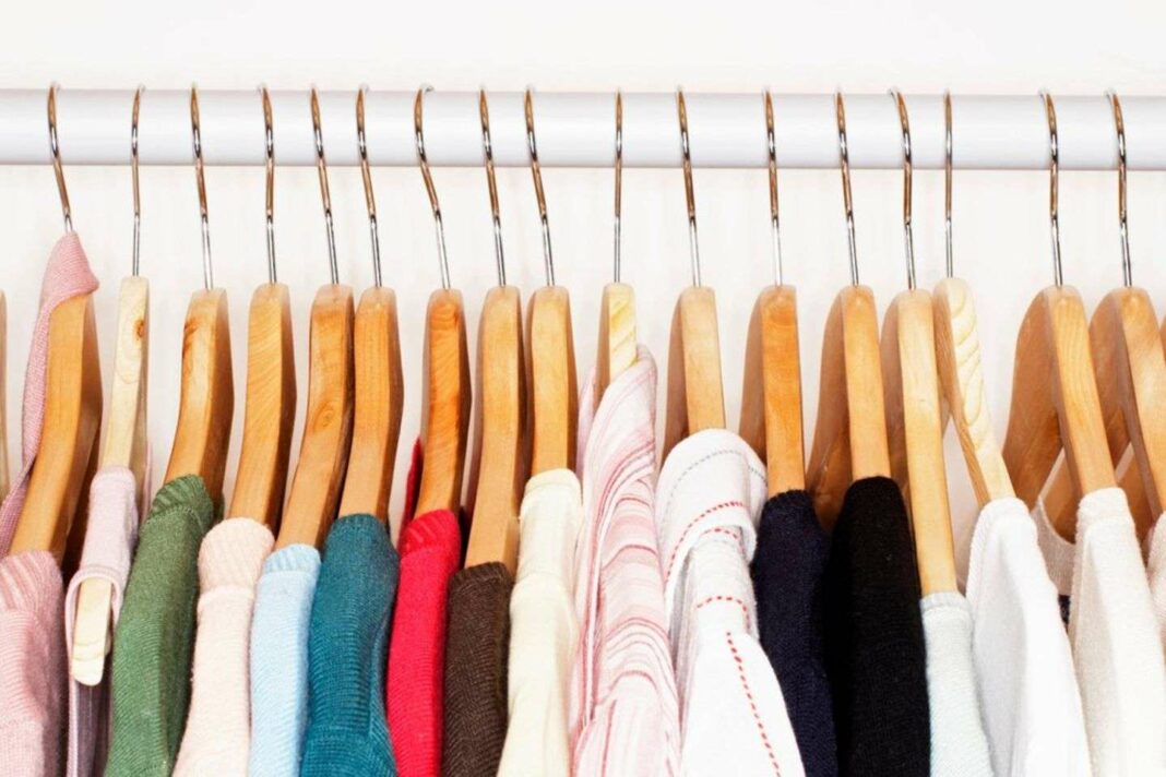 Expert Tips from Isabella Franke: Mastering the Art of Wardrobe Decluttering