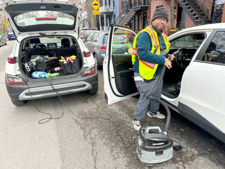 A Day in the Life of Communauto Employees: Managing Lost Items, Processing Tickets, and Cleaning Muddy Cars