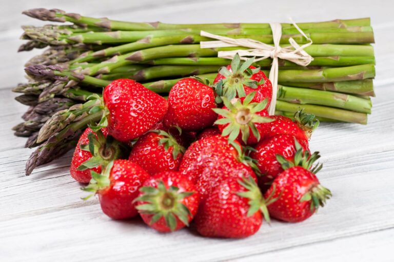 Asparagus and Its Odorous Urine: Discover the Fruit That Can Help