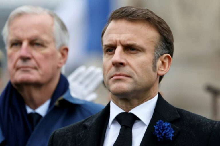 Macron's Challenging Task Ahead Following Barnier's Departure - 02/12/2024 at 19:49 - Boursorama