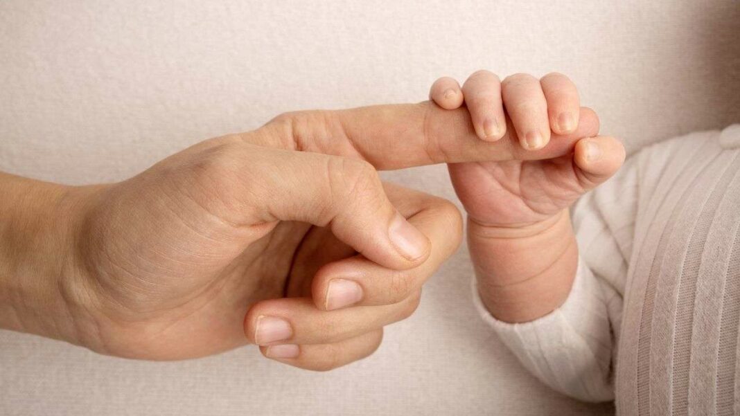 Unlock Early Communication: How Sign Language Connects You with Your Baby Before They Speak