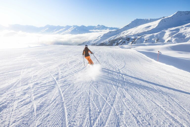 Safe Skiing: Essential Tips for Injury Prevention on the Slopes