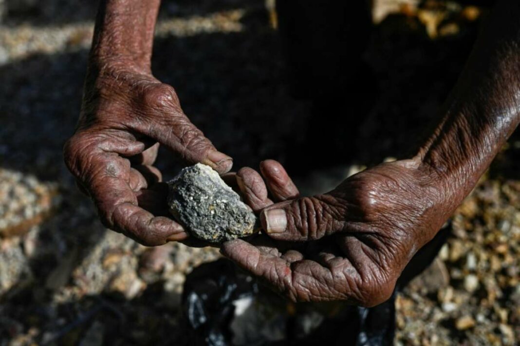 Salvador President Pushes for Gold Mining Revival Amid Criticism - October 12, 2024