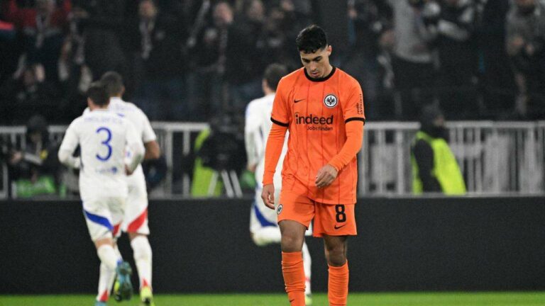 Title: Eintracht's Winning Streak Concludes with 2:3 Loss to Lyon in Europa League