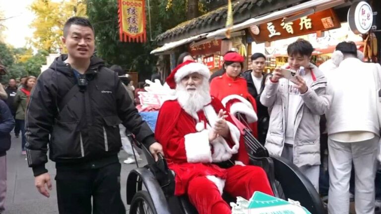 Chinese Children Adore This Vosges Santa Claus: A Beloved Superstar