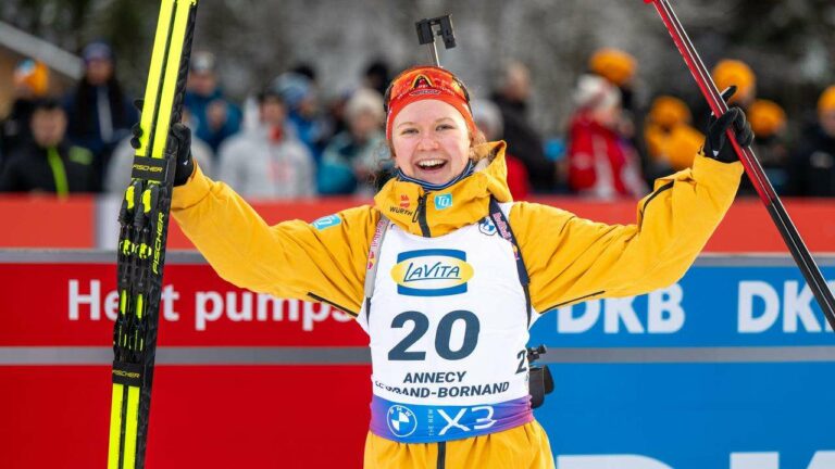 German Duo Triumphs in Annecy: Grotian Outpaces Preuß in Biathlon Mass Start