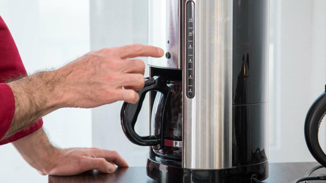 Essential Guide to Cleaning Your Coffee Machine: Preventing Mold Buildup