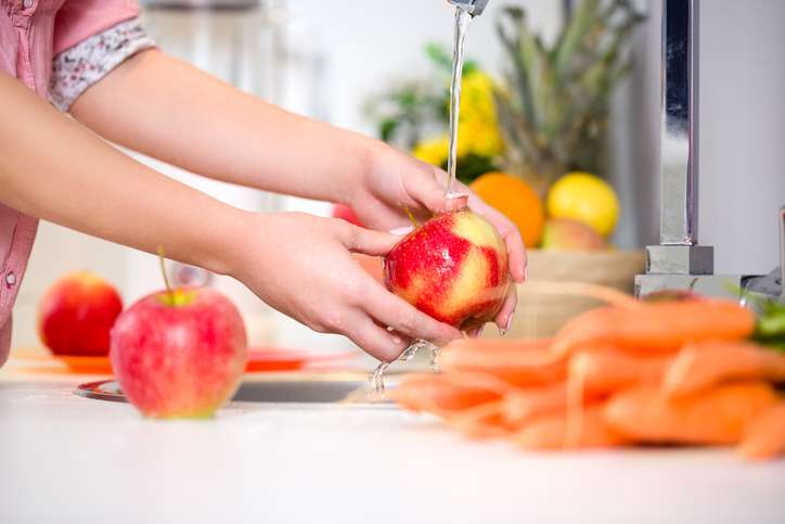 Essential Tips for Washing Fruits and Vegetables: Common Mistakes Exposed by Scientists