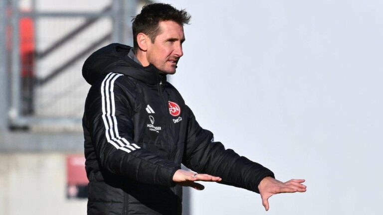 Klose Addresses Tzimas Speculations While Managing 1. FC Nürnberg