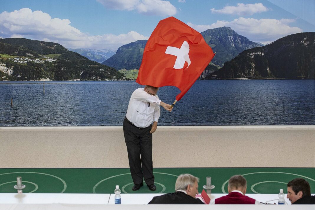 High Cost of Patriotism: Pension Funds Lose Billions by Prioritizing Swiss Investments