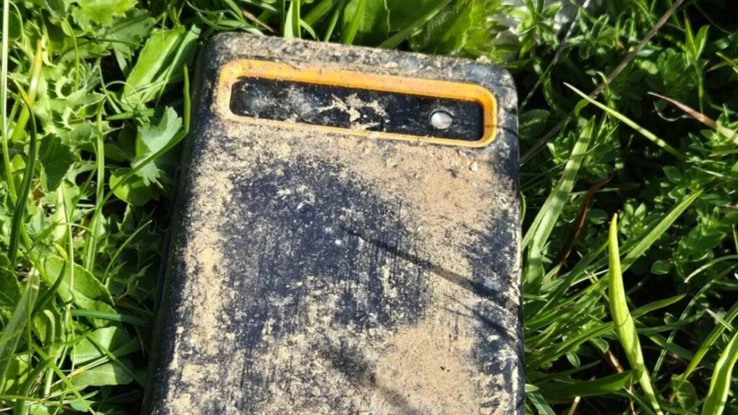 Google Pixel Survives Six Months on a Mountain Without a Scratch