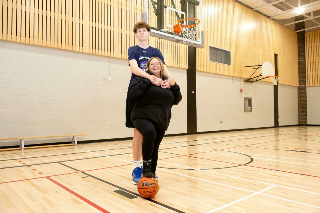 Meet Jérémy Gohier: The Proud 7-Foot-3 Teen Making Waves in His Community