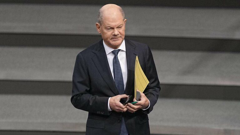 Migration Policy Controversy: Scholz Weighs Potential Decisions Ahead of Election