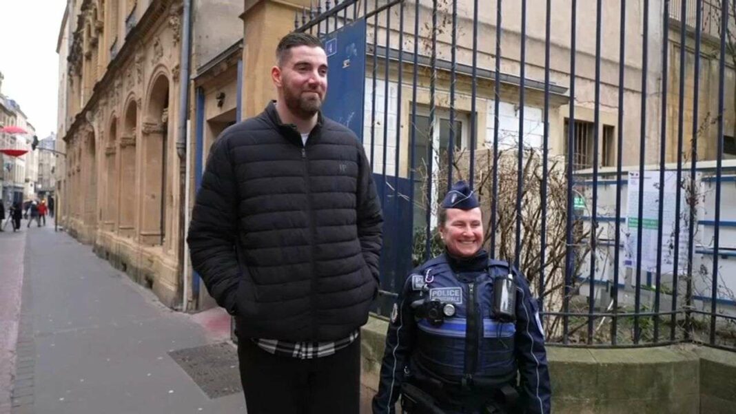 The Unique Challenges of Daily Life for France's Tallest Man