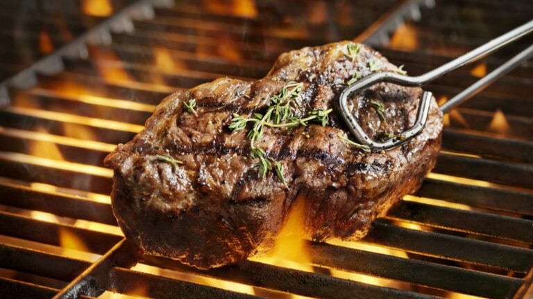 Mastering the Art of Cooking the Perfect Juicy Steak: Essential Tips for Optimal Preparation