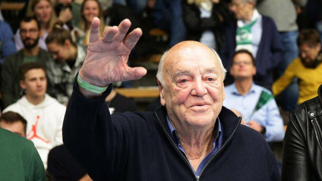 Horst Singer Celebrates 90th Birthday: The First to Score a Kempa Goal and 1955 Handball World Champion