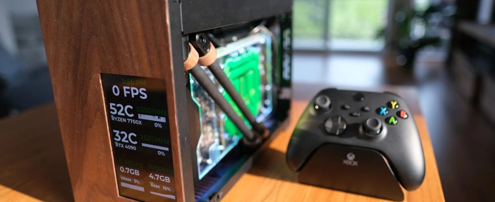 Ce petit PC de jeu à façade en bois arrive pour vos consoles de jeux