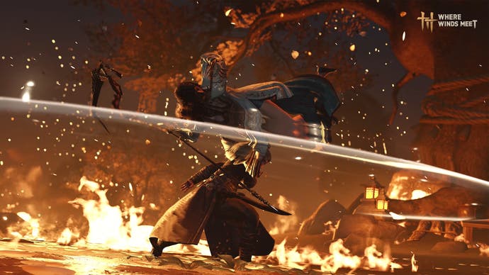 Capture d'écran de Where Winds Meet montrant deux guerriers se battant avec des épées sur fond de feu