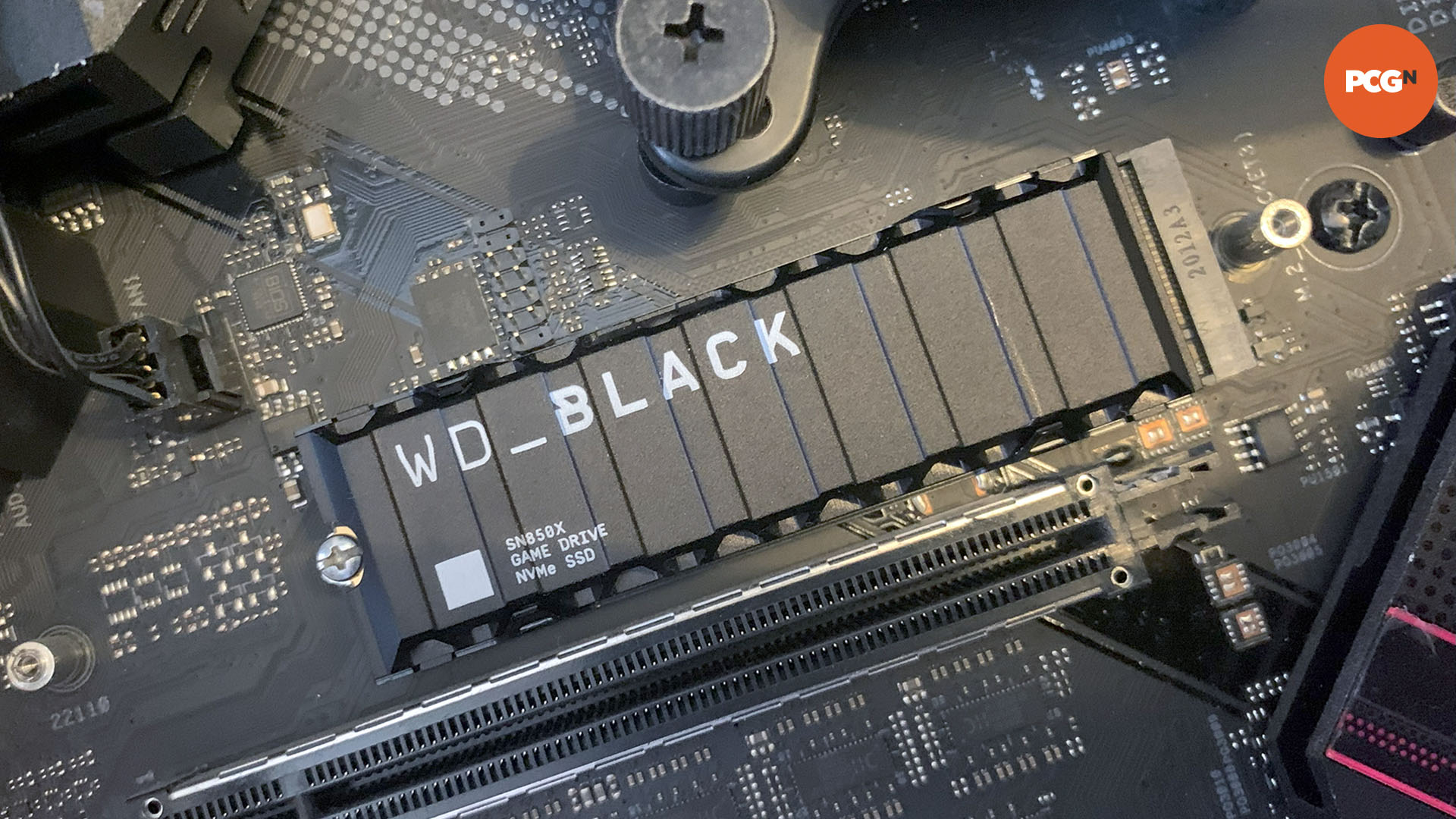 Test WD Black SN850X : SSD installé dans la carte mère