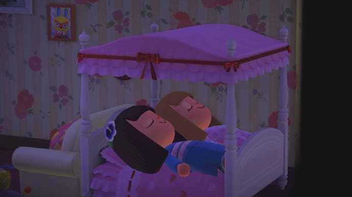 L'heure du coucher dans Animal Crossing – deux joueurs endormis dans un lit à baldaquin