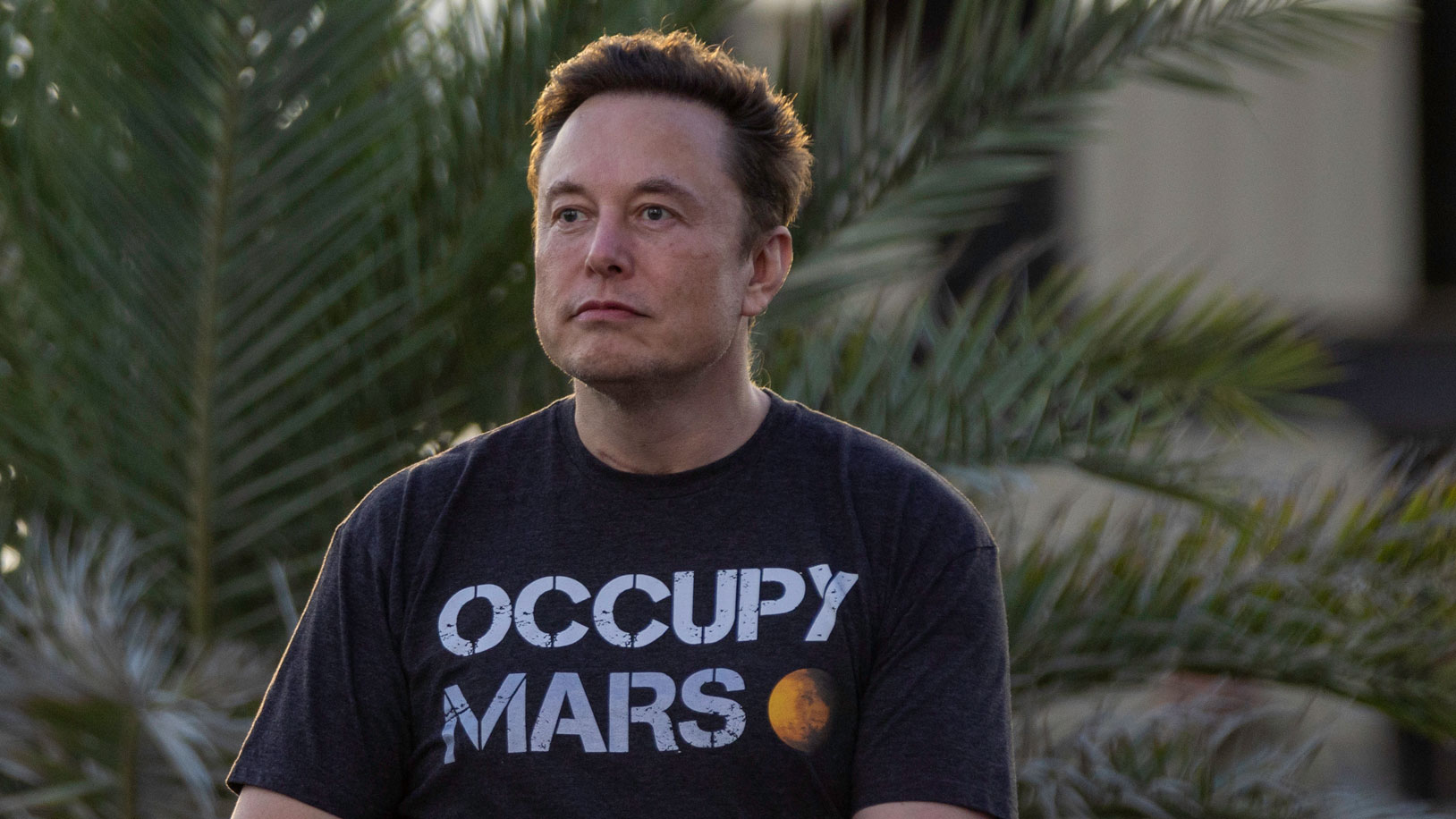 Le fondateur de SpaceX, Elon Musk, lors d'un événement conjoint T-Mobile et SpaceX le 25 août 2022 à Boca Chica Beach, Texas