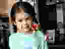 Une photo de Maélie Brossoit-Nogueira, une fillette de 6 ans tuée en 2020 par sa mère Stéphanie Brossoit.  La famille de la jeune fille poursuit les services de protection de la jeunesse pour 3 millions de dollars parce qu'elle a reçu quatre avertissements concernant Brossoit avant que la jeune fille ne soit tuée.