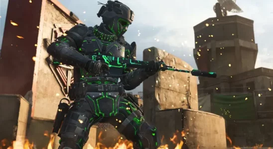 An Electron Energy Operator holding a Marksman Rifle in MW3