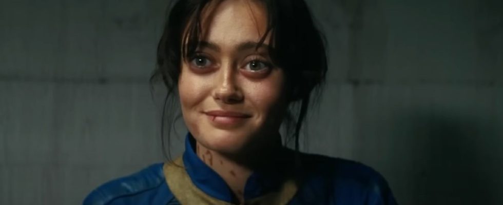 Ella Purnell smiling as Lucy in Fallout