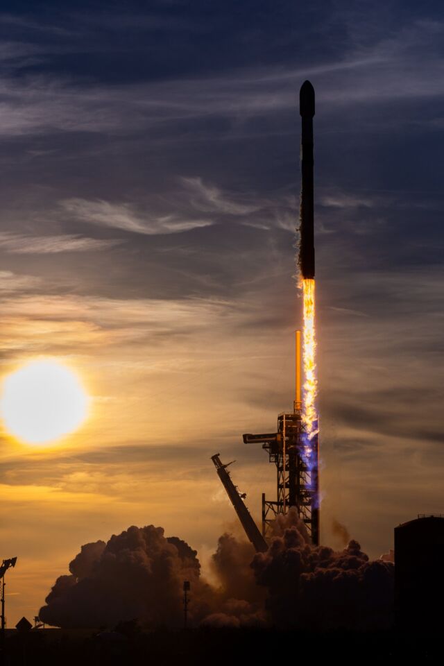 Une fusée SpaceX Falcon 9 décolle dimanche 7 avril pour la mission de covoiturage Bandwagon 1.