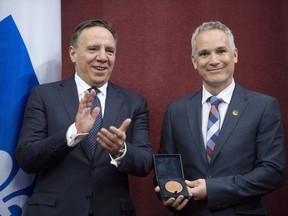 Le député québécois Eric Lefebvre, à droite, avec le chef de la Coalition Avenir Québec, François Legault.