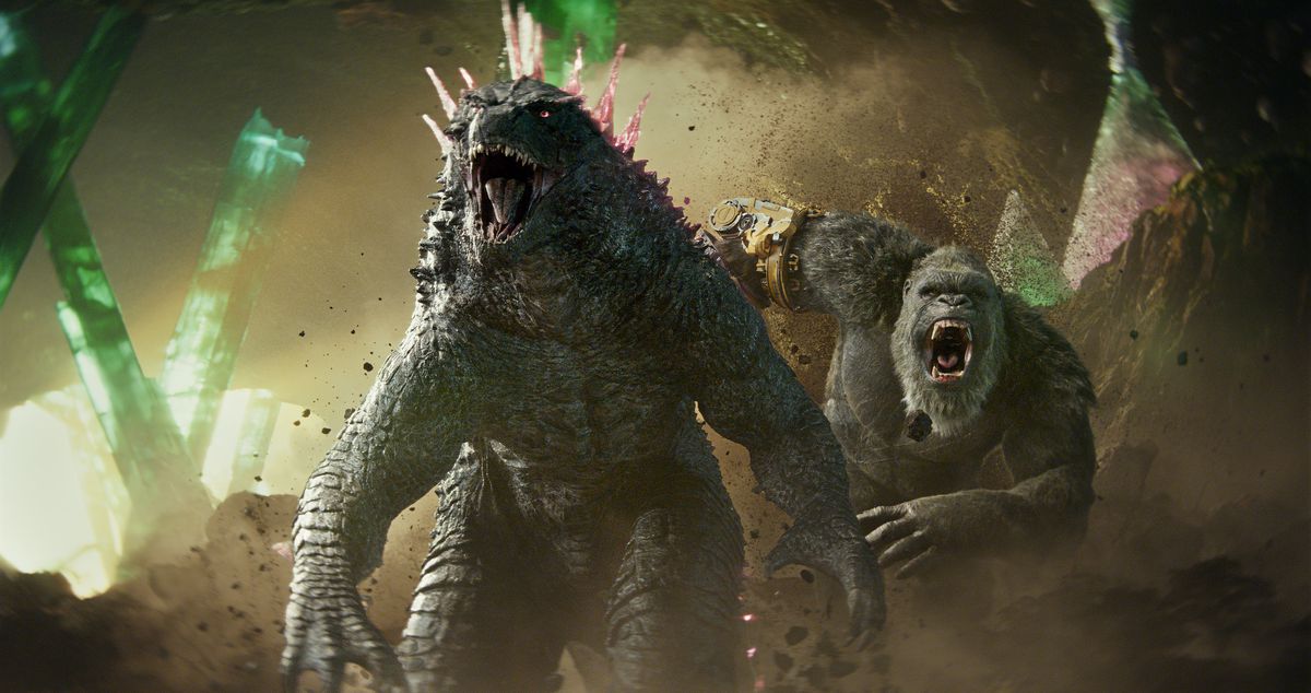 Godzilla et Kong, désormais amis, se précipitent vers une menace invisible dans Godzilla x Kong : The New Empire