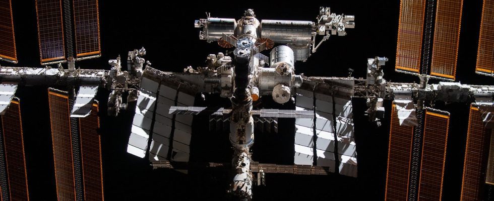 NASA : L'objet qui s'est écrasé sur le toit d'une famille de Floride le mois dernier provenait de l'ISS